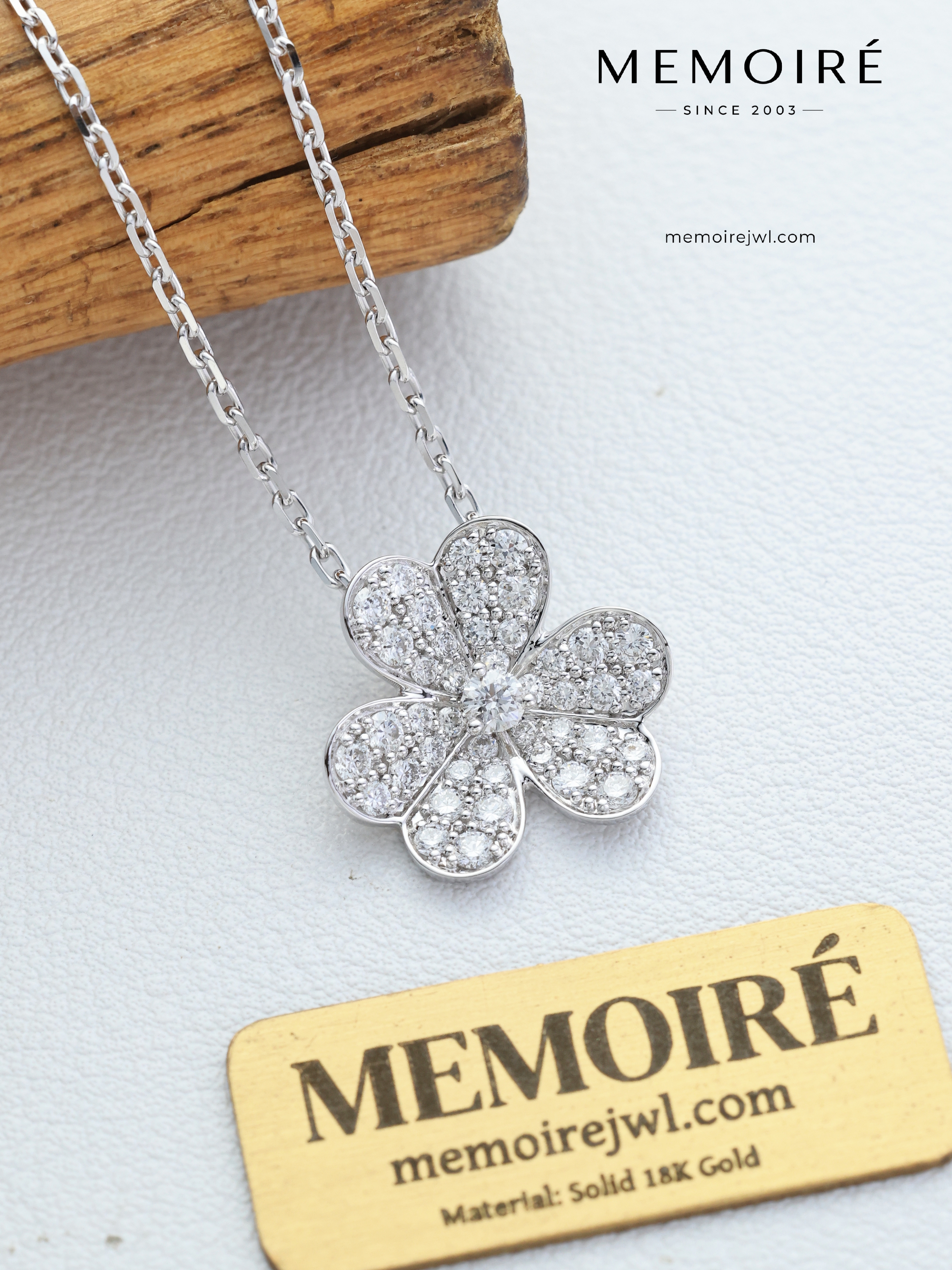 MEMOIRÉ 18K White Gold Large Full Pavé Clover Necklace